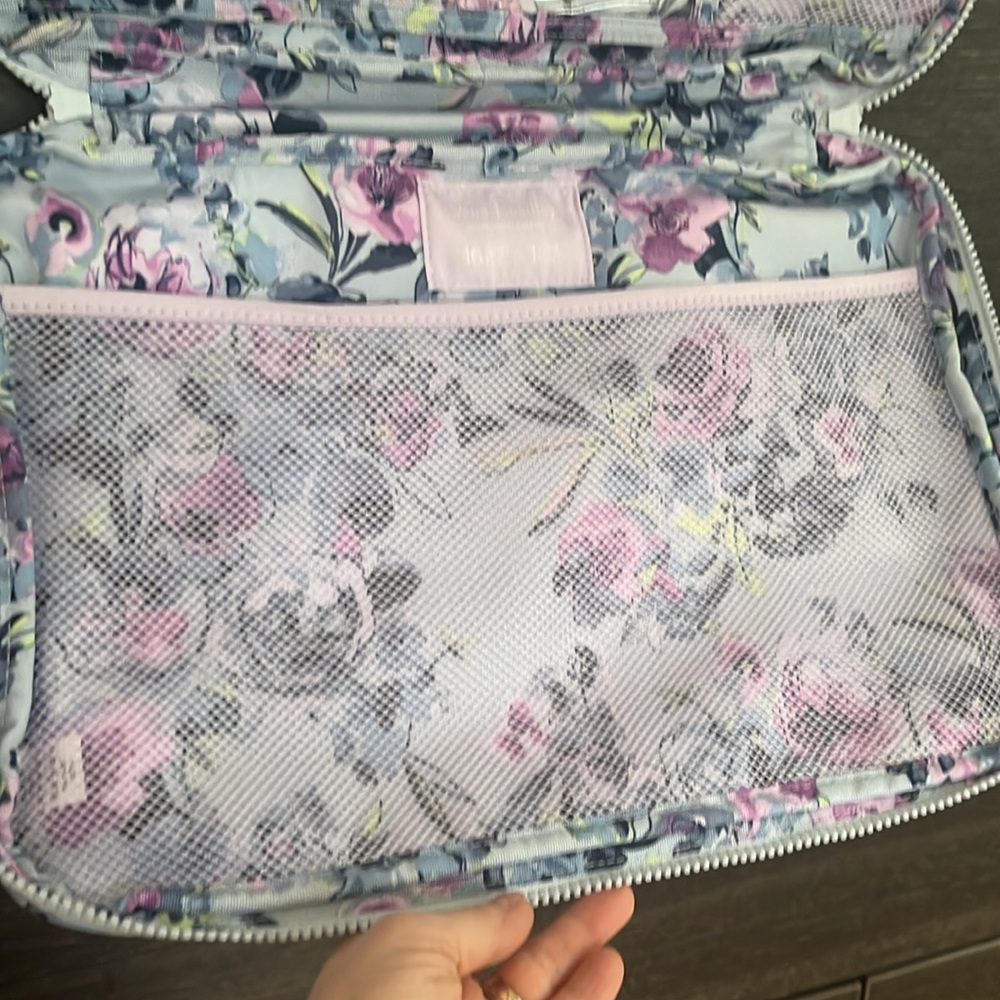 Sold‼️‼️ Like New Vera Bradley Blue & Lilac Rose Hanging Toiletries Travel Bag - Picture 6 of 12
